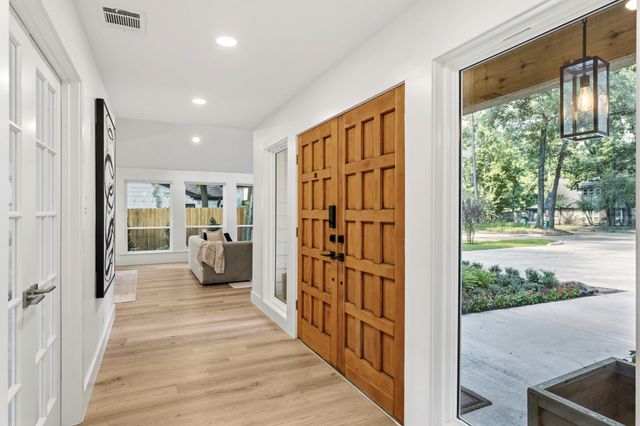 76 Woodhaven Wood Drive, The Woodlands, TX 77380