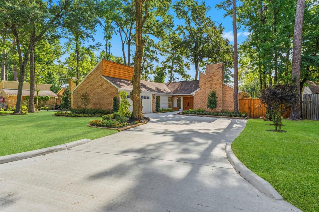 76 Woodhaven Wood Drive, The Woodlands, TX 77380