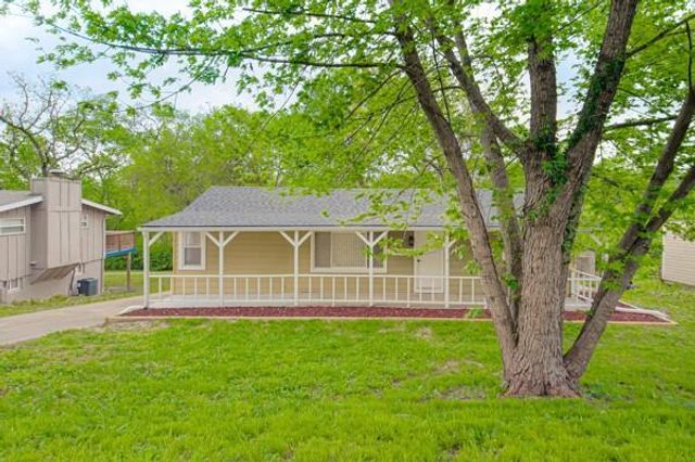 4833 FARLEY Avenue, Kansas City, MO 64129