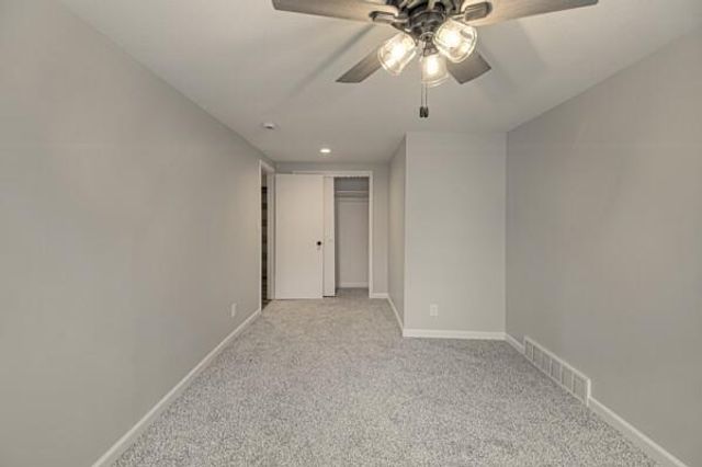 4833 FARLEY Avenue, Kansas City, MO 64129