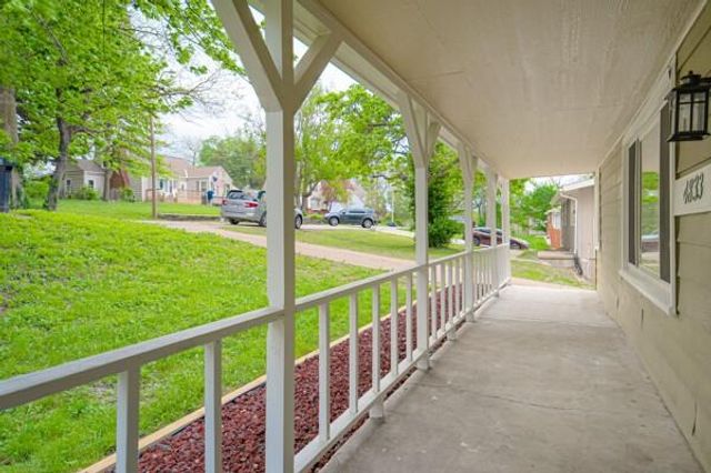 4833 FARLEY Avenue, Kansas City, MO 64129