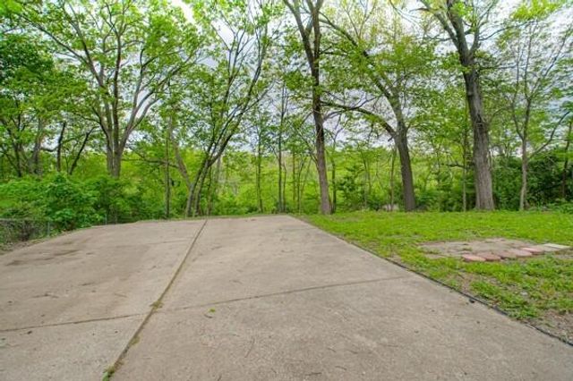 4833 FARLEY Avenue, Kansas City, MO 64129