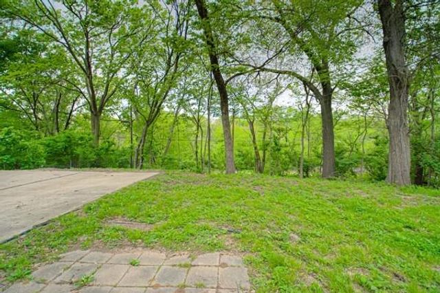 4833 FARLEY Avenue, Kansas City, MO 64129