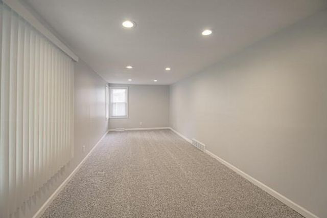 4833 FARLEY Avenue, Kansas City, MO 64129