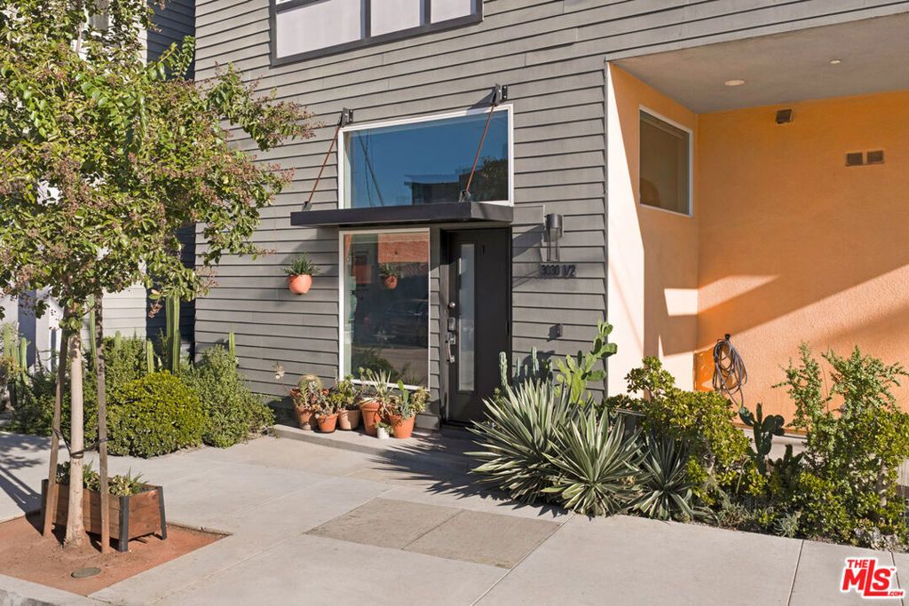 3030 1/2 N Coolidge Avenue, Los Angeles, CA 90039 — photo 2