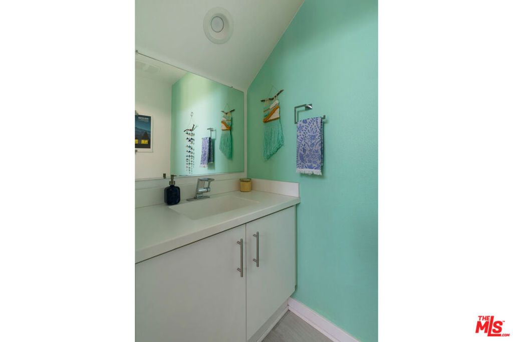 3030 1/2 N Coolidge Avenue, Los Angeles, CA 90039 — photo 4