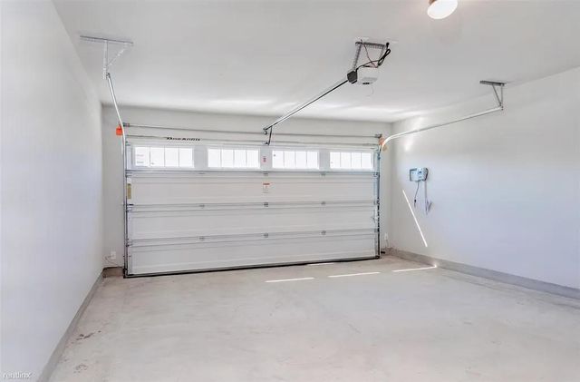 341 W Spiny Lizard LN W, San Marcos, TX 78666