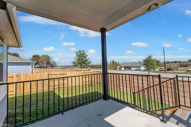 341 W Spiny Lizard LN W, San Marcos, TX 78666