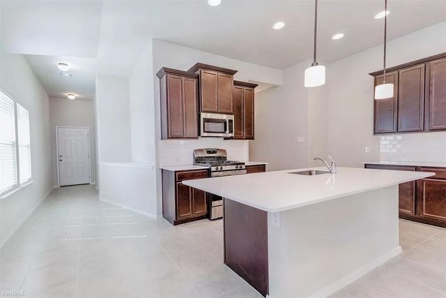 341 W Spiny Lizard LN W, San Marcos, TX 78666