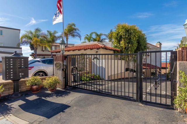 268 Avenida Montalvo 2, San Clemente, CA 92672