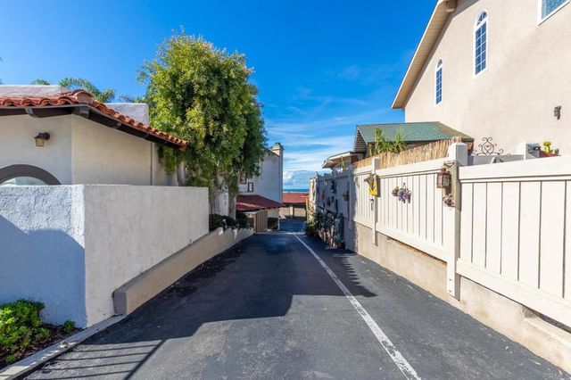 268 Avenida Montalvo 2, San Clemente, CA 92672