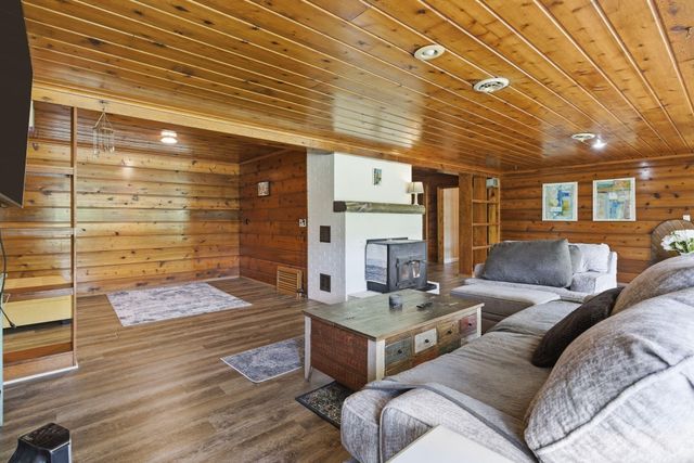 2415 E Valley Water Mill Road, Springfield, MO 65803
