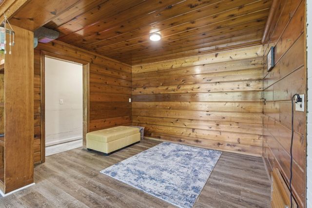 2415 E Valley Water Mill Road, Springfield, MO 65803