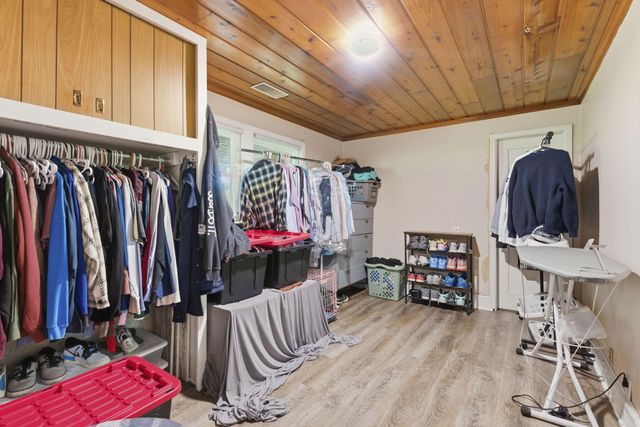 2415 E Valley Water Mill Road, Springfield, MO 65803