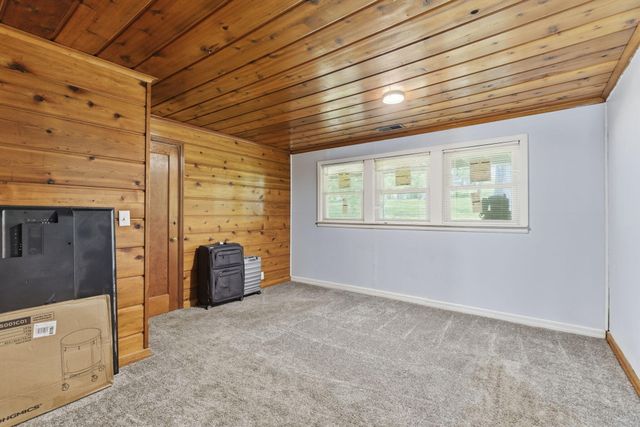 2415 E Valley Water Mill Road, Springfield, MO 65803