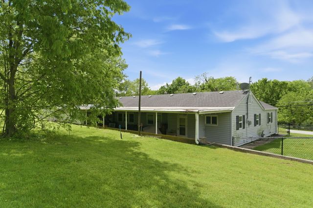 2415 E Valley Water Mill Road, Springfield, MO 65803