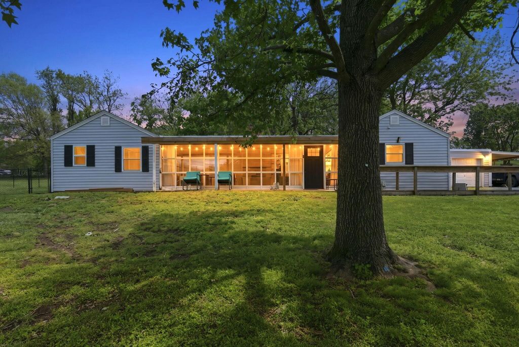 2415 E Valley Water Mill Road, Springfield, MO 65803