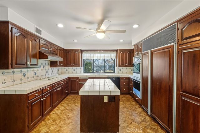 5057 Shirley, Tarzana, CA 91356