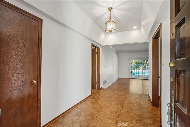 5057 Shirley, Tarzana, CA 91356