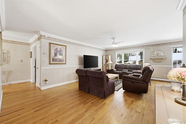 8 Lucy Court, Patchogue, NY 11772