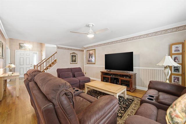 8 Lucy Court, Patchogue, NY 11772