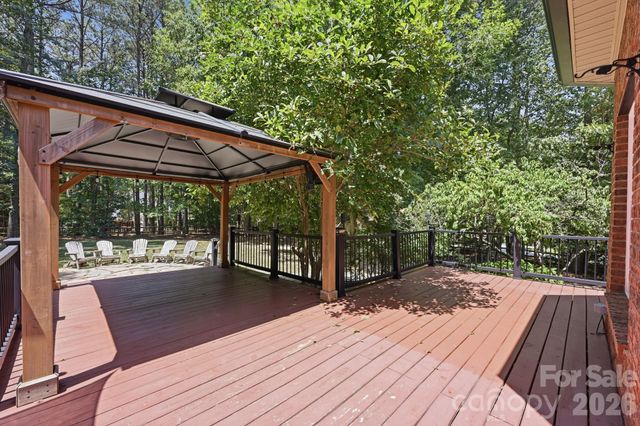 202 Indian Trail, Mooresville, NC 28117