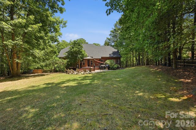 202 Indian Trail, Mooresville, NC 28117