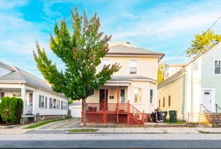 31 Grosvenor Avenue, Providence, RI 02908