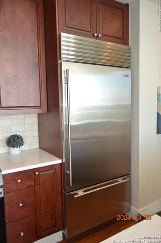 610 E Market St Unit 2803, San Antonio, TX 78205