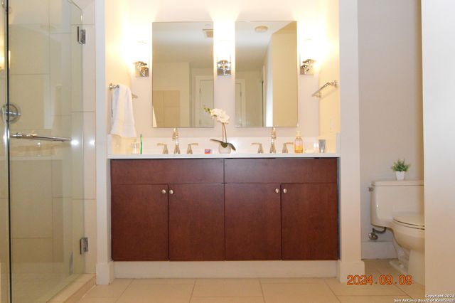 610 E Market St Unit 2803, San Antonio, TX 78205