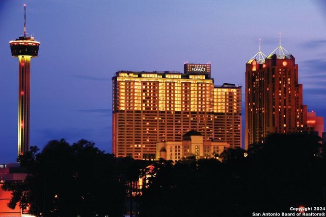 610 E Market St Unit 2803, San Antonio, TX 78205
