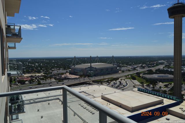 610 E Market St Unit 2803, San Antonio, TX 78205