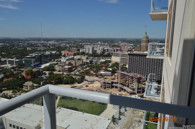 610 E Market St Unit 2803, San Antonio, TX 78205