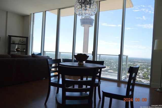 610 E Market St Unit 2803, San Antonio, TX 78205