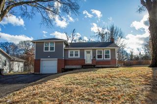 13519 W 90th Place, Lenexa, KS 66215