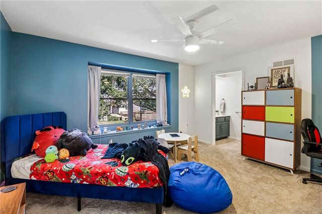 504 NE Rushbrook Drive, Lee's Summit, MO 64064