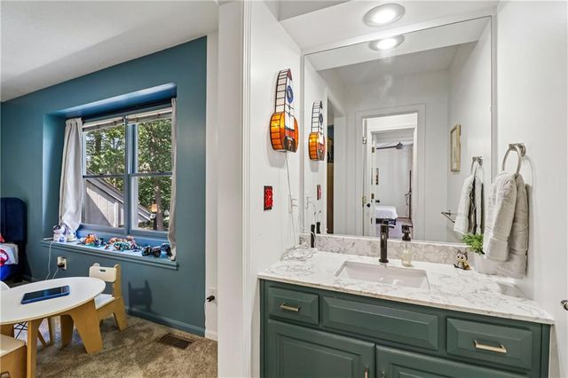 504 NE Rushbrook Drive, Lee's Summit, MO 64064