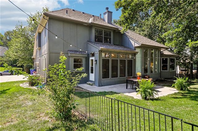 504 NE Rushbrook Drive, Lee's Summit, MO 64064