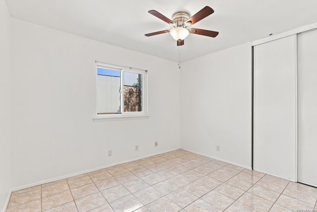 8434 TIMBER CREST ST, San Antonio, TX 78250