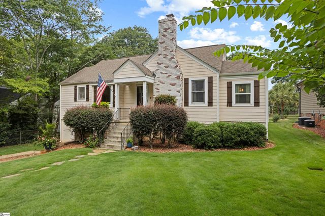 4 Waverly Court, Greenville, SC 29605