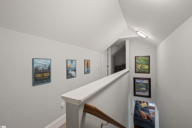 4 Waverly Court, Greenville, SC 29605