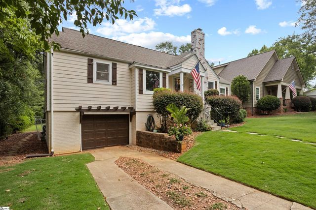 4 Waverly Court, Greenville, SC 29605