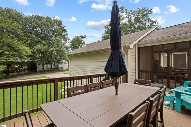 4 Waverly Court, Greenville, SC 29605