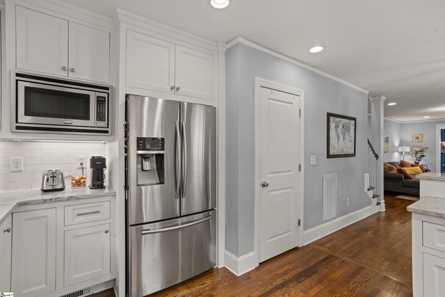 4 Waverly Court, Greenville, SC 29605