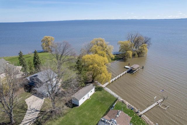 7278 S US HIGHWAY 45, Oshkosh, WI 54902