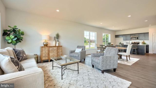 7457 SAINT PATRICK CT, Abbottstown, PA 17301