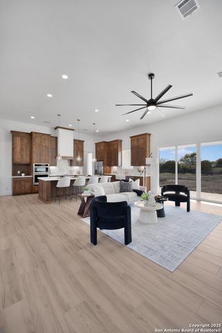 222 Double Creek Loop, Seguin, TX 78155