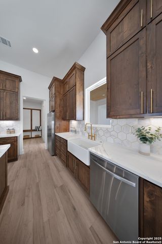 222 Double Creek Loop, Seguin, TX 78155