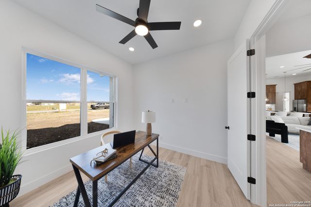 222 Double Creek Loop, Seguin, TX 78155