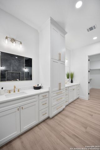 222 Double Creek Loop, Seguin, TX 78155